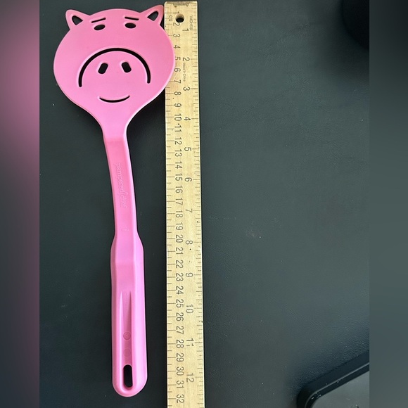 Pampered Chef Pig Spatula Disney Pixar Toy Story 4 Hamm Pancake kitchen tool - Picture 5 of 6